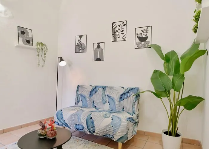 Апартаменти Abuela Teta - Balcony With Sea View - Wi-fi *